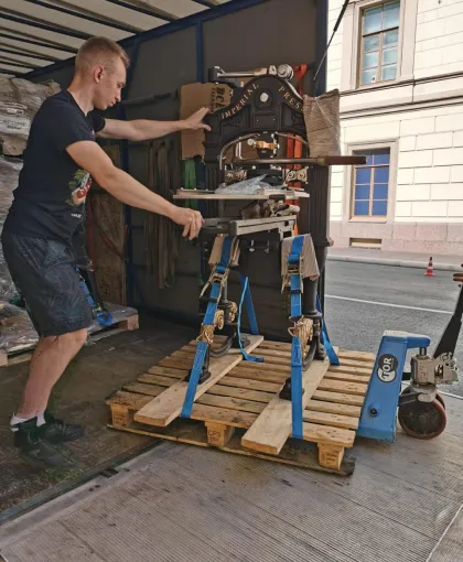 Antique transportation