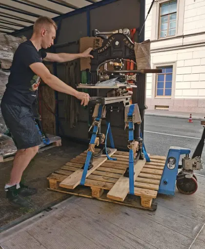 Antique transportation